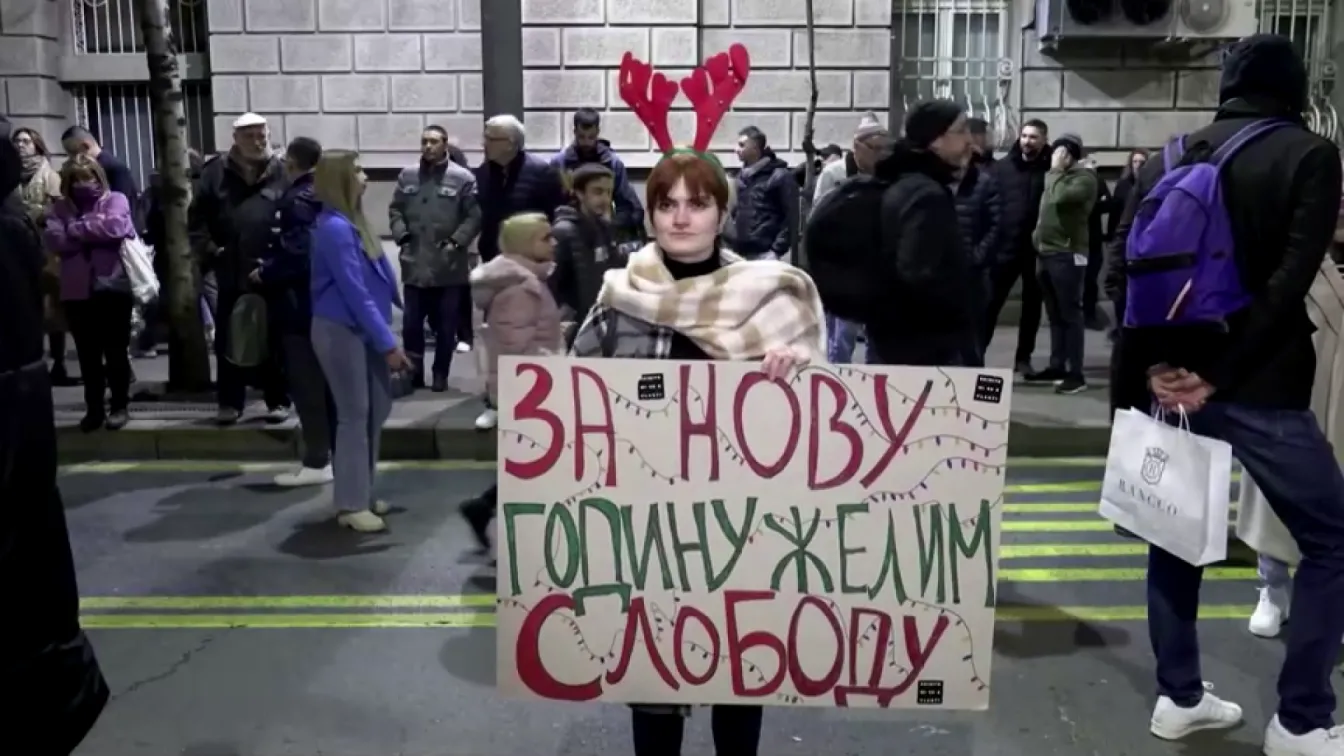 Продължават протестите в Белград, студенти ще блокират улиците