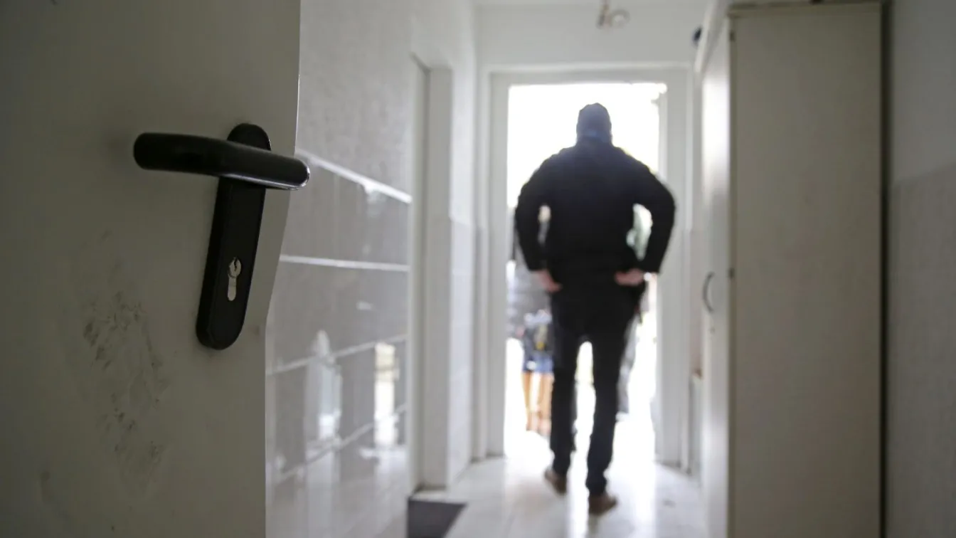 16 души бяха задържани при антитерористична операция в Германия