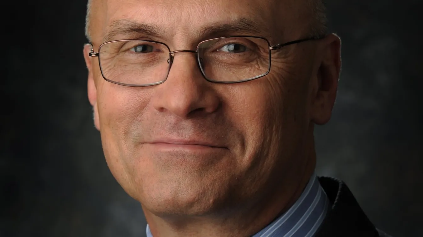 Номинираният от Доналд Тръмп за министър на труда оттегли кандидатурата си