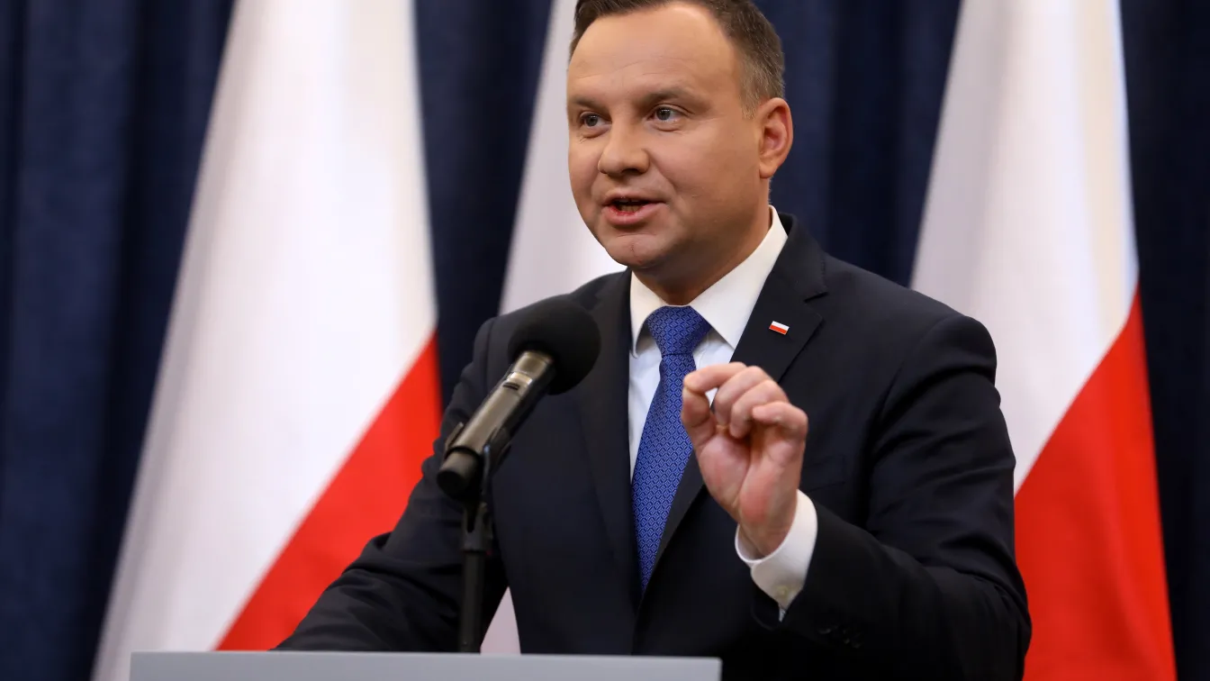 Полският президент прати в Конституционния съд  спорния закон за Холокоста 