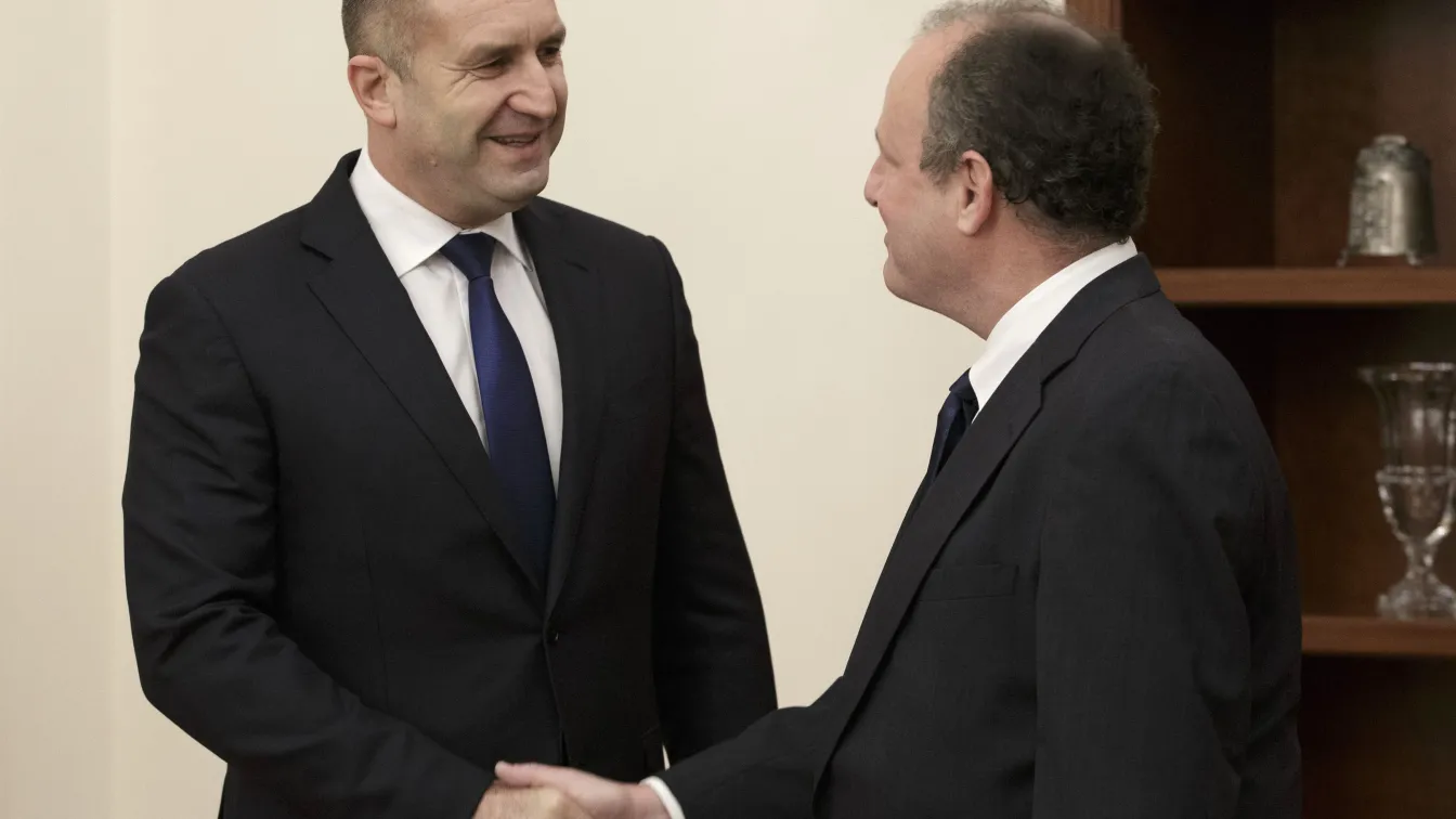 Радев призова за засилване на индустриалния и технологичен обмен със САЩ