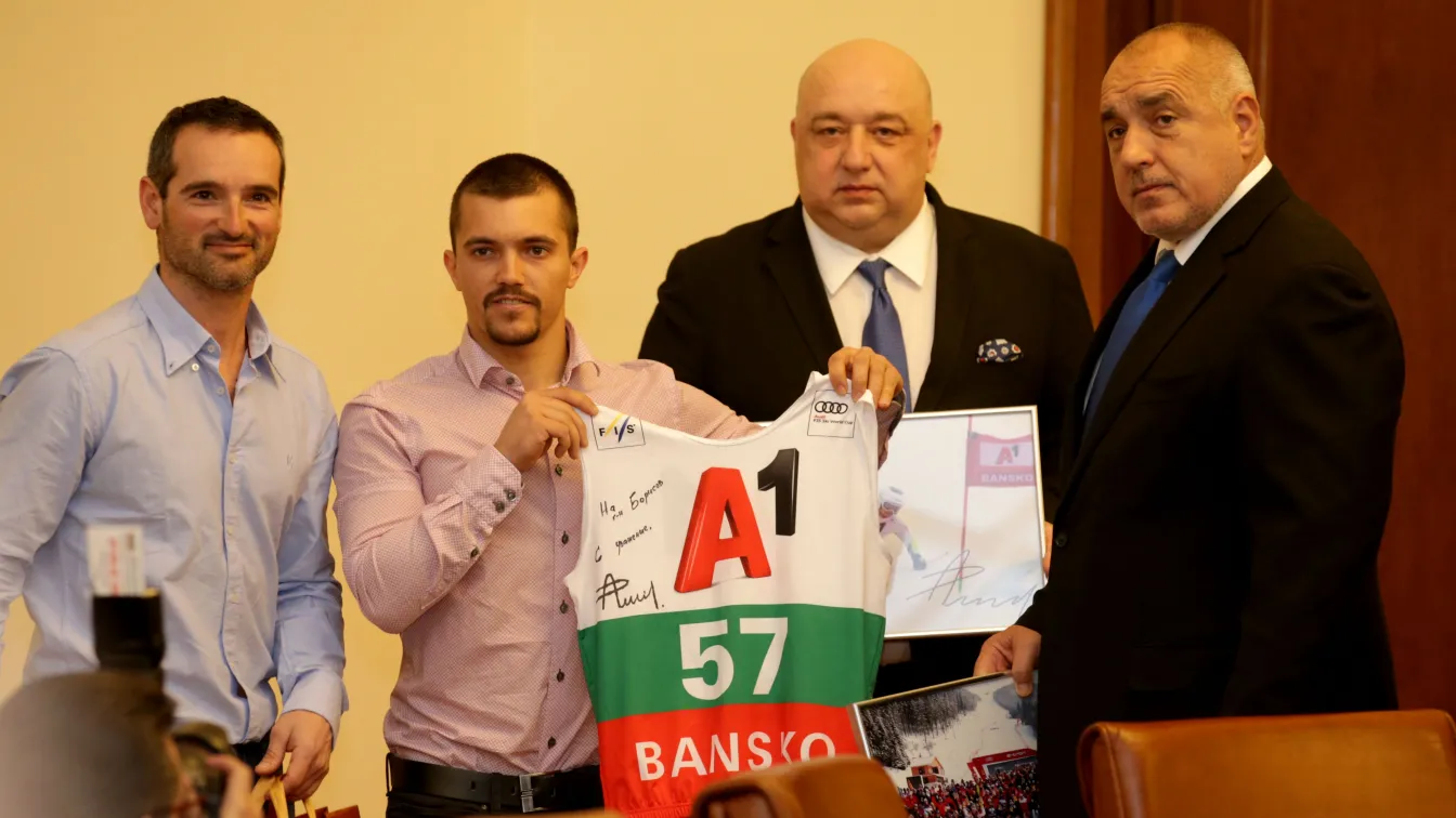 Бойко Борисов прие Алберт Попов след страхотното представяне (ВИДЕО)