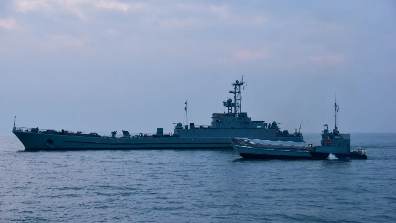Министърът на отбраната на САЩ Лойд Остин водил нападението срещу хутите от болничното легло