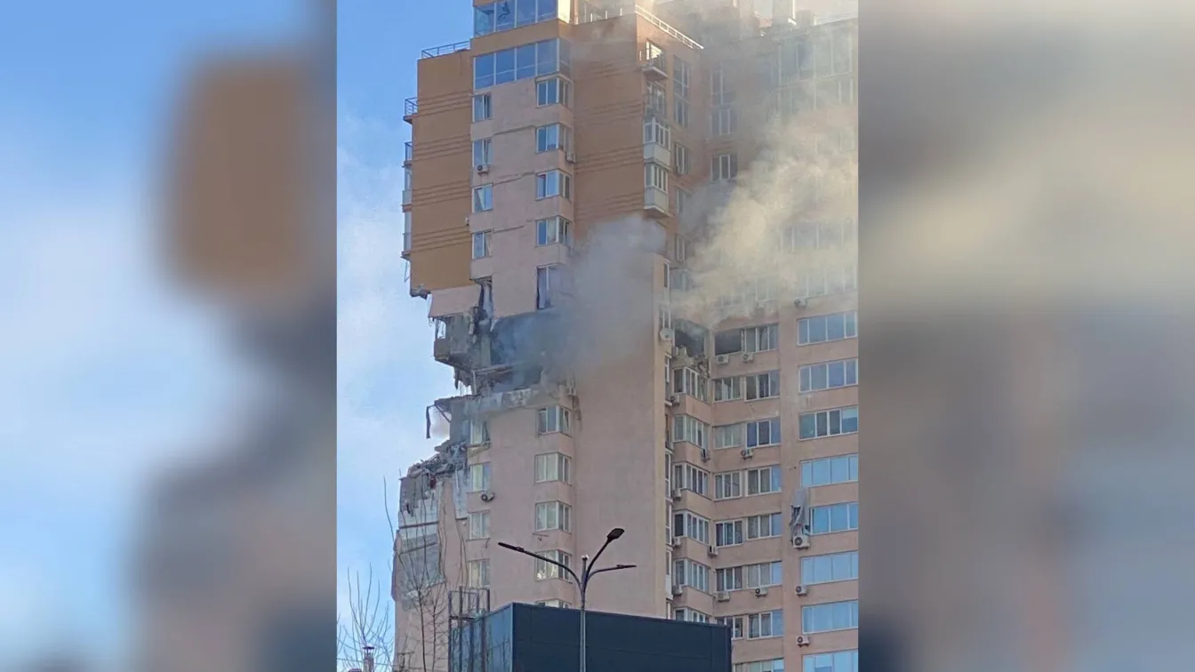 Руска ракета порази блок в Киев