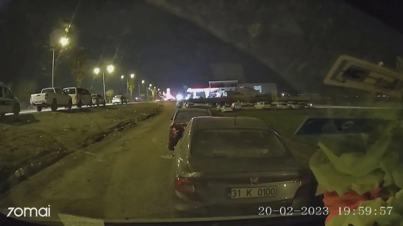 Моментът на новия трус в Турция: Кадри от камера в автомобил (ВИДЕО)