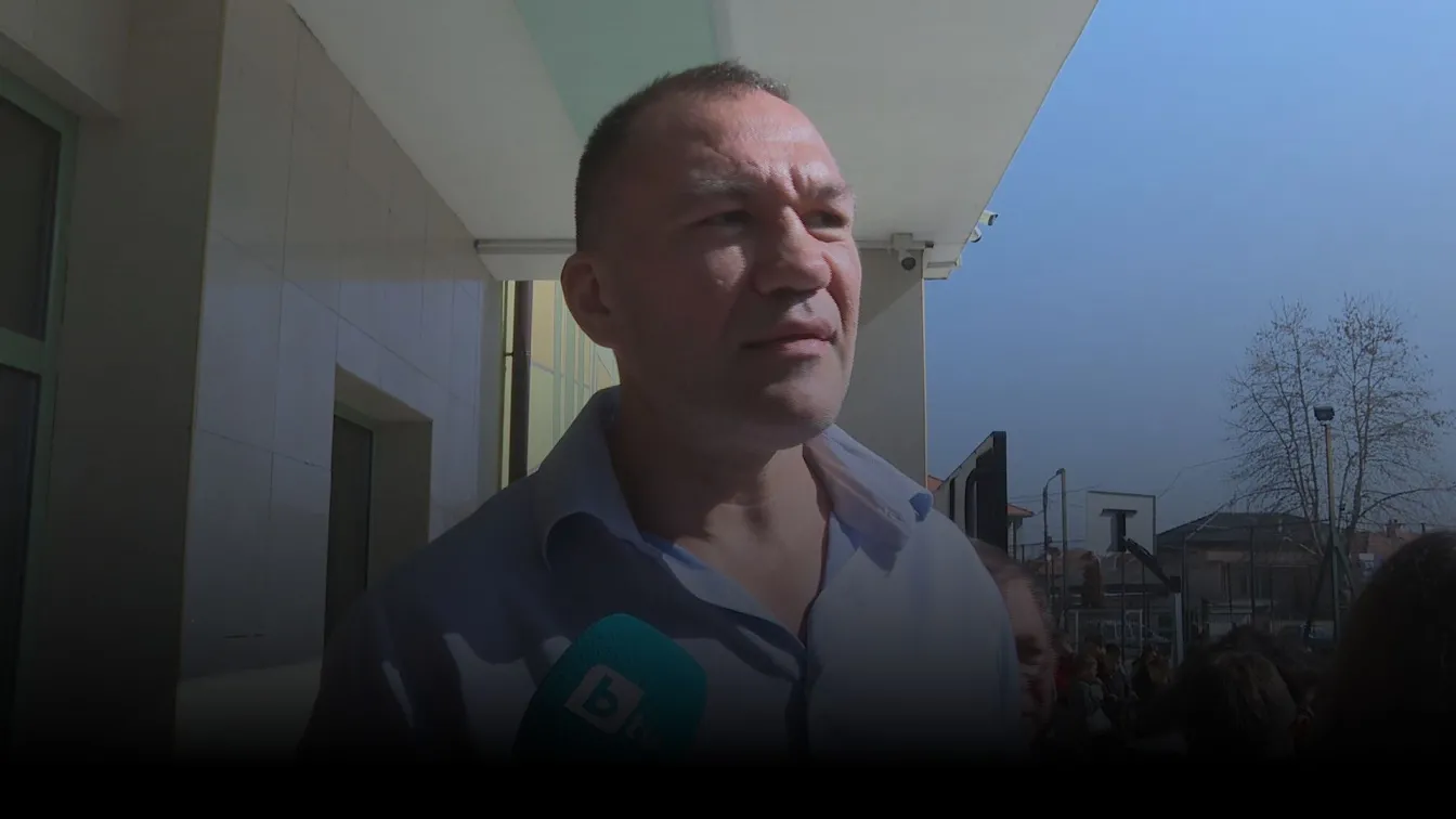 Пулев: При децата няма интриги. Зареждат ме с любов