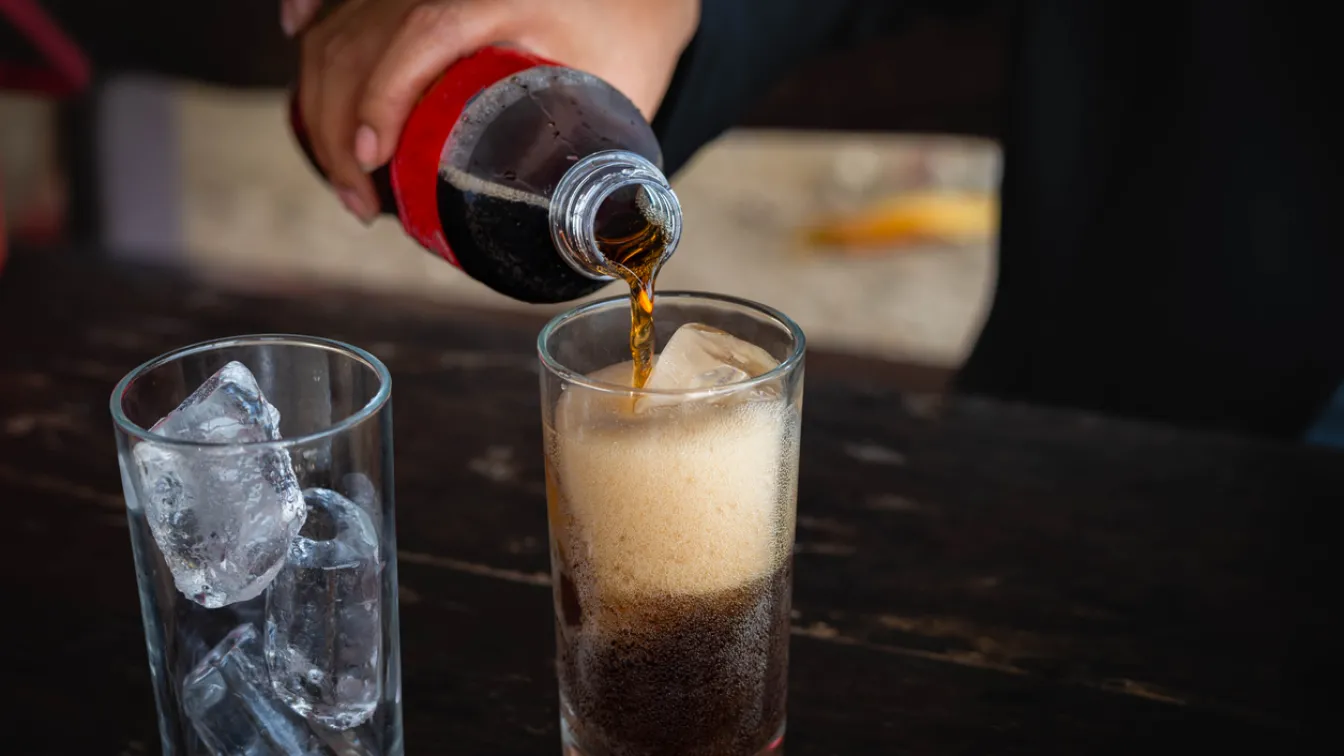 Coca-Cola заяви, че може да използва повече пластмаса заради тарифите на Тръмп