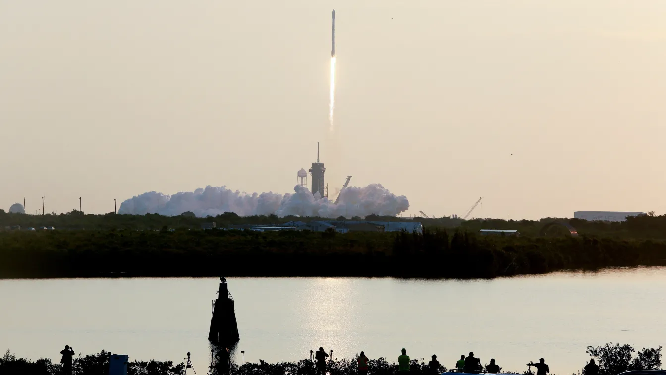 Отломки от SpaceX навлязоха в атмосферата над Полша