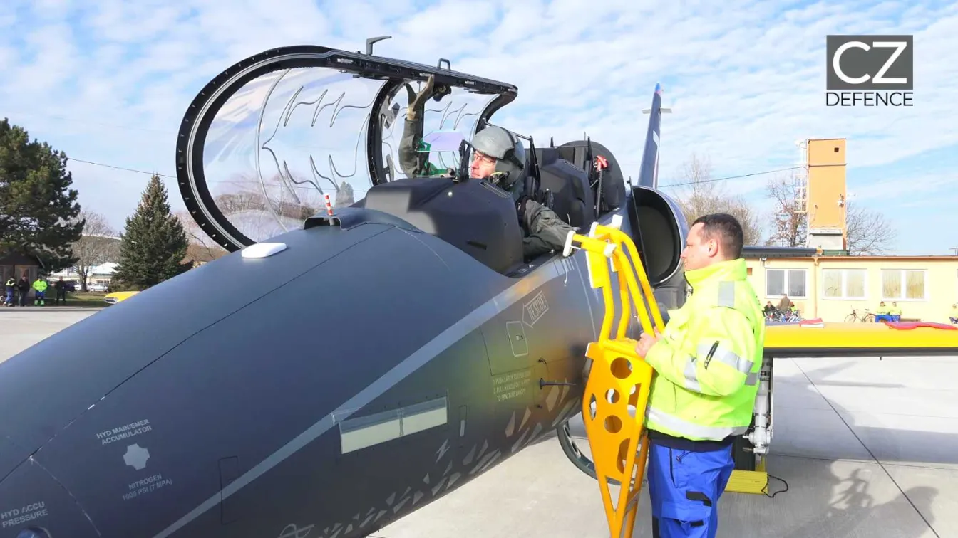 Чехия предлага самолети L-39 Скайфокс, на които да се обучават български пилоти