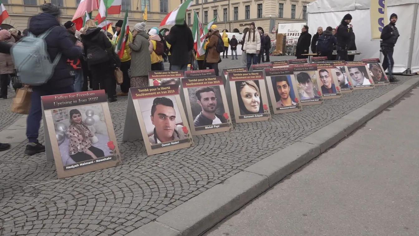 Иранците в изгнание: Хиляда хора бяха убити, хиляди са арестувани, много са ранени, но народът все още се бори