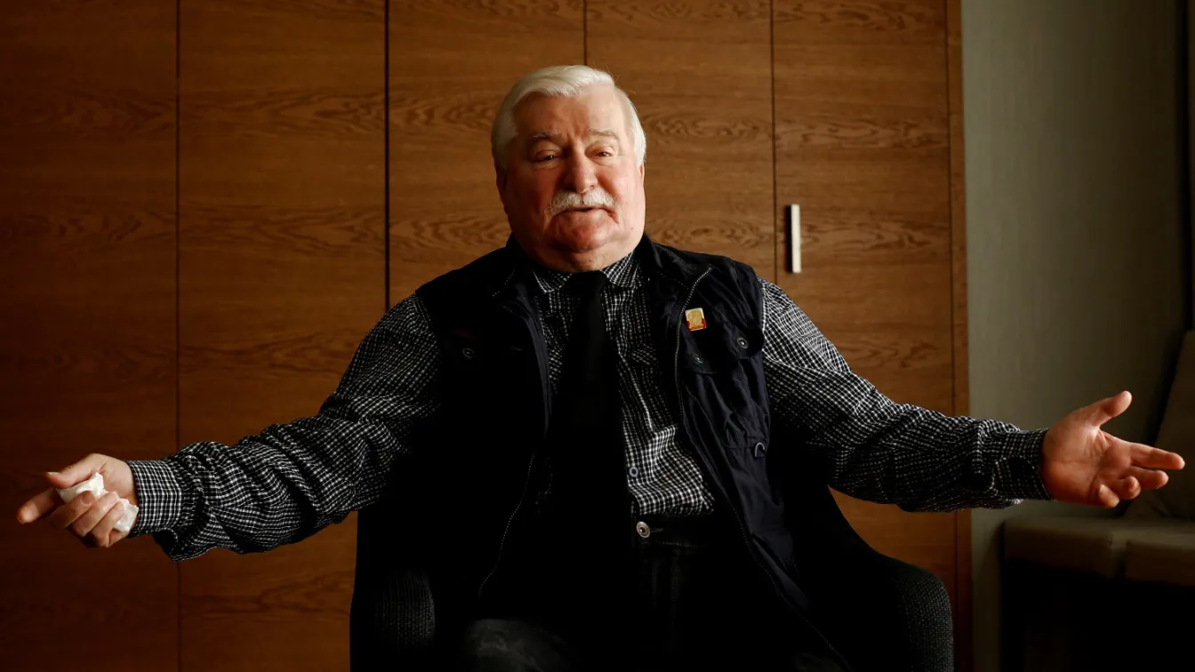Лех Валенса: Тръмп е или предател, или изключителен лидер