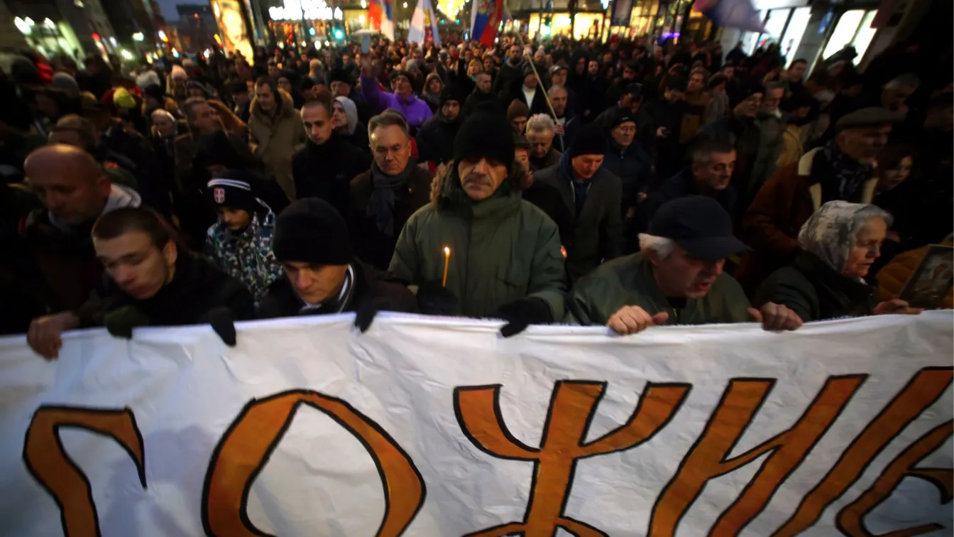 Хиляди участваха в шествие в Белград срещу 