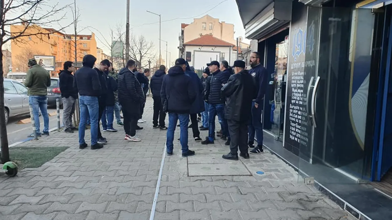 Започна спешното заседание на НКП на 