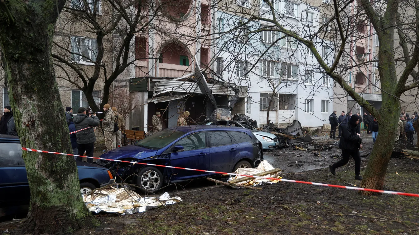 Хеликоптер се разби край детска градина в Украйна, има ранени