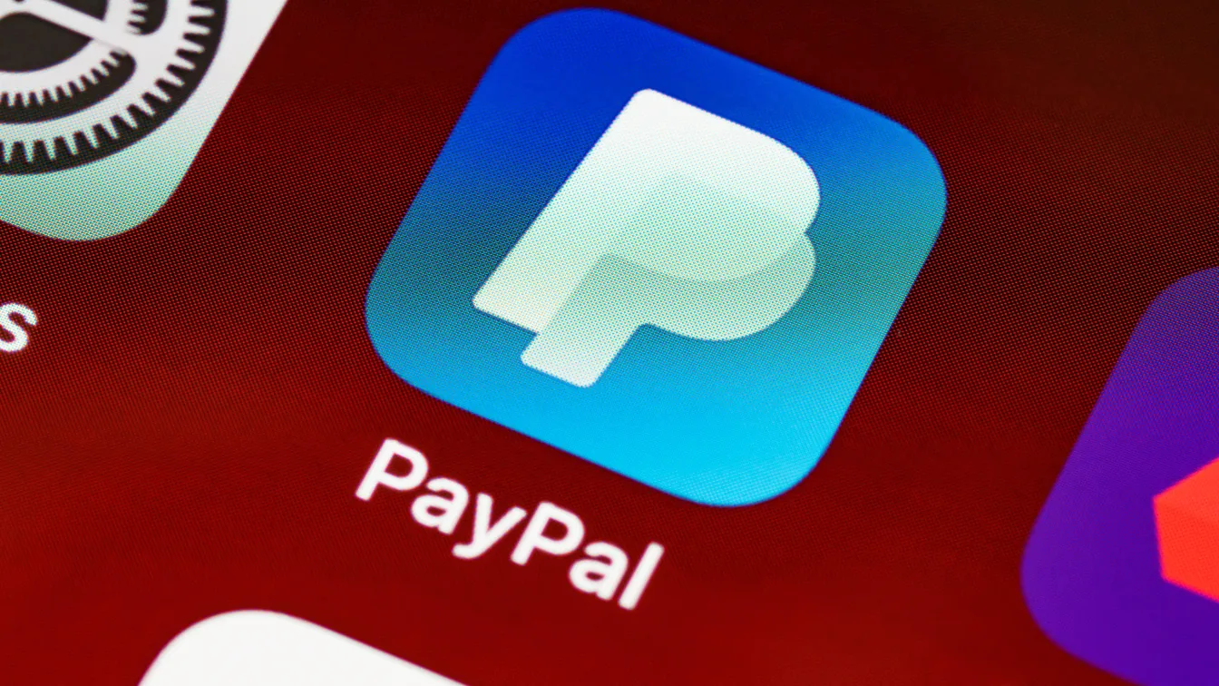 PayPal пуска функция за плащане с криптовалути за търговци