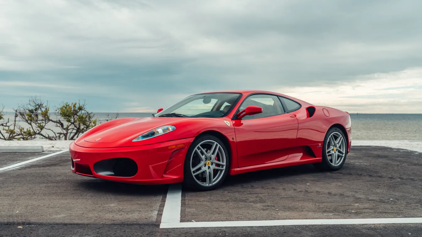 Ferrari повишaва цената на всички свои коли, освен на 3 модела, в отговор на митата на Тръмп