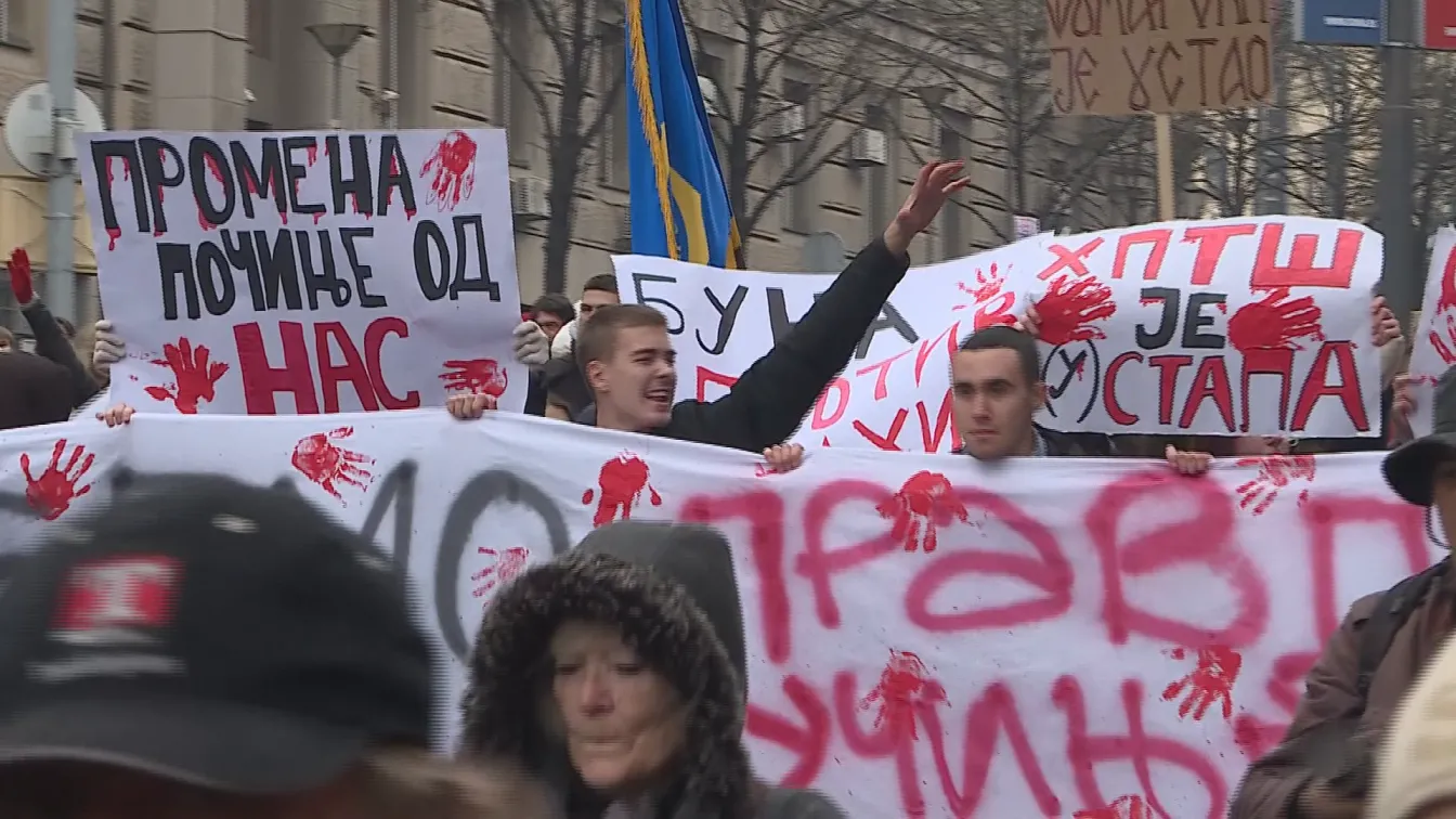 След масовите протести: Сръбският президент поиска смяна на половината министри в кабинета