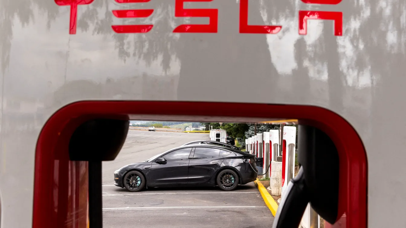 Tesla ще открие 1000 нови работни места в Германия
