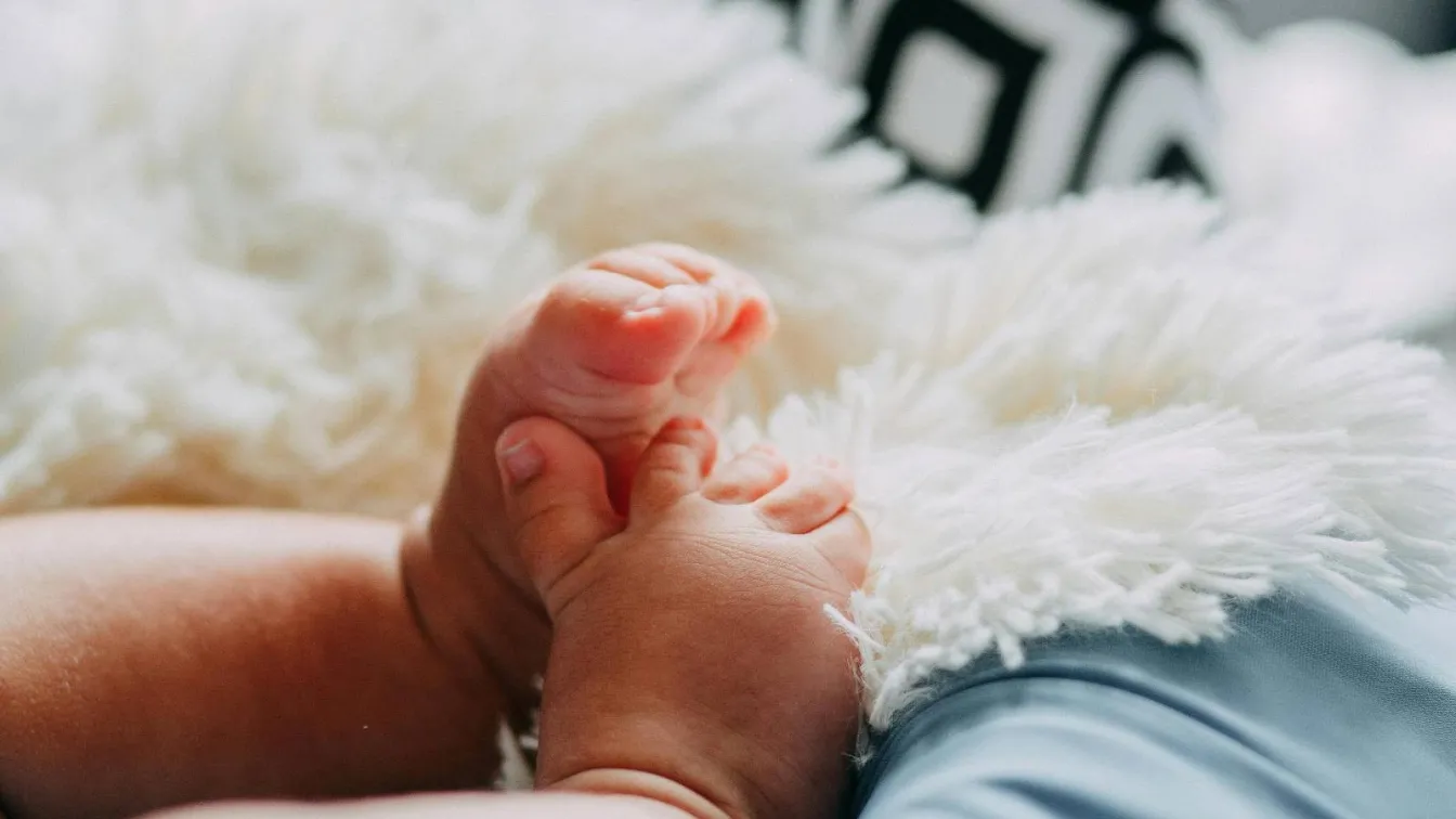 Жена роди дете от покойния си годеник три години след смъртта му