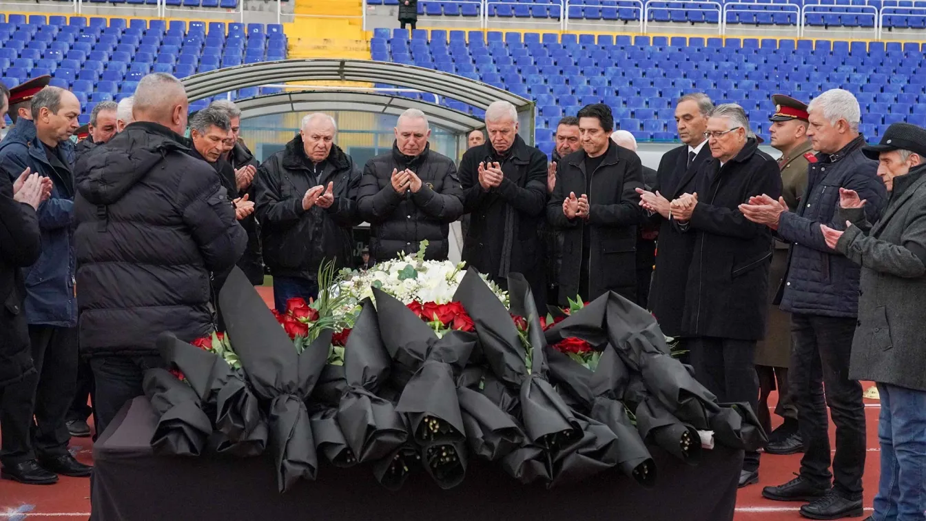 Четвъртите в света си взеха последно сбогом със своя Димитър Пенев (ВИДЕО)