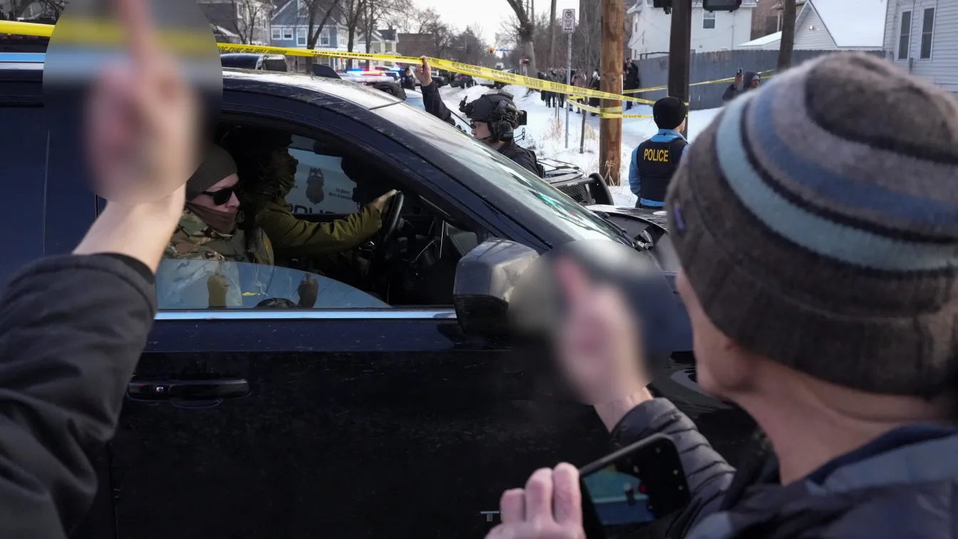 След стрелбата в Минеаполис, убила 37-годишна жена: Протести пред централата на имиграционните власти