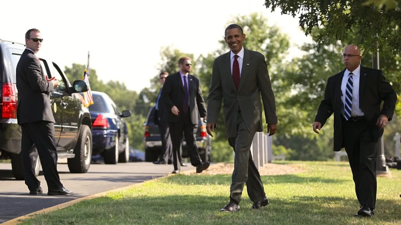 Обама губи преднина пред Ромни