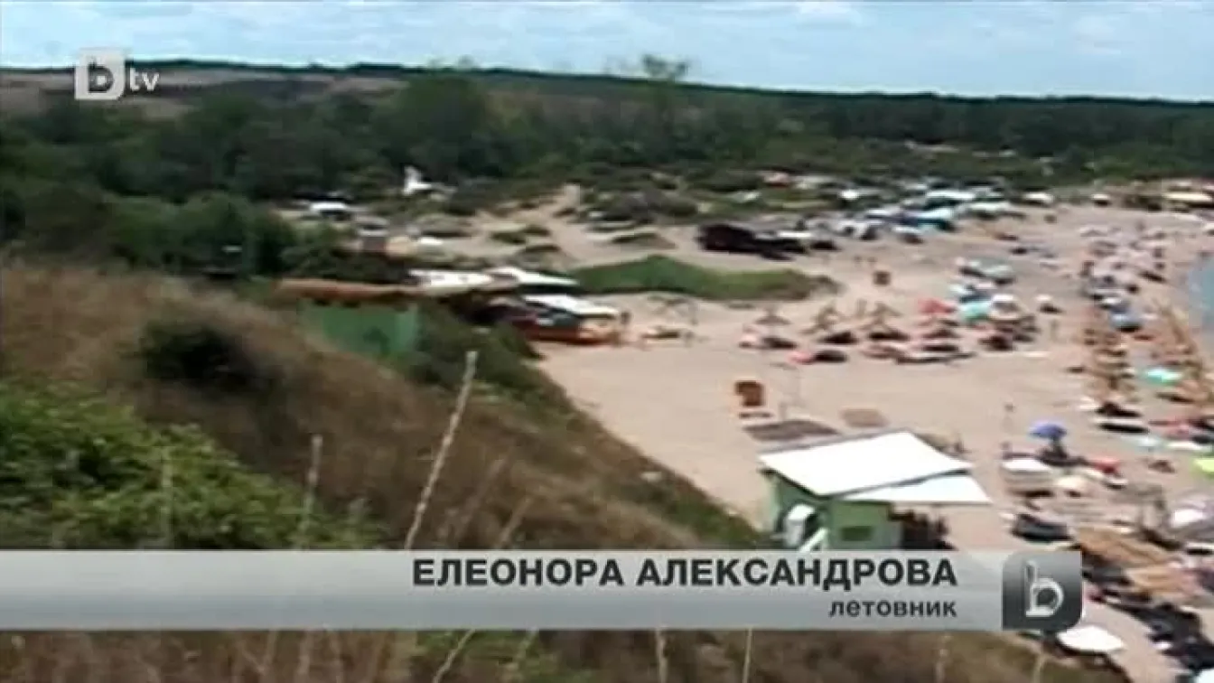 Частник загражда плажа на „Корал”
