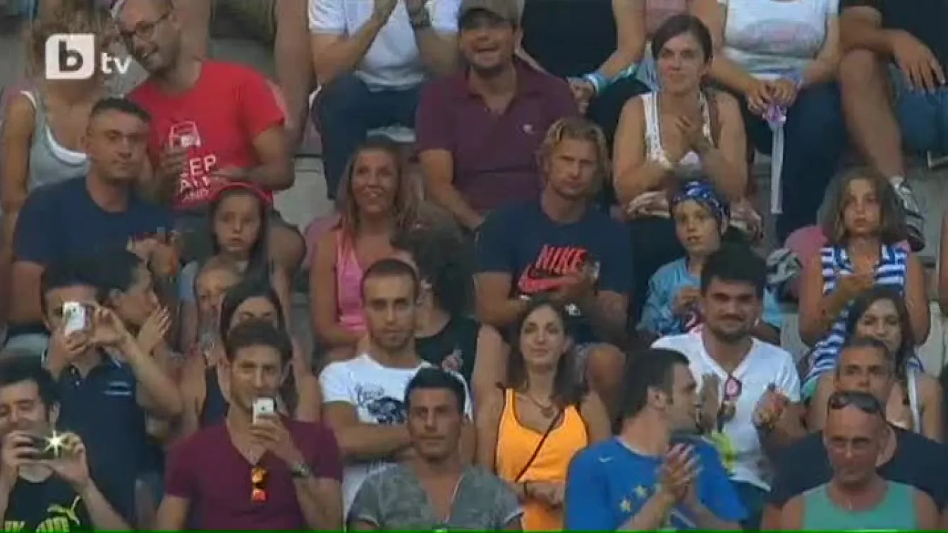 Наполи представи Игуаин и Рейна
