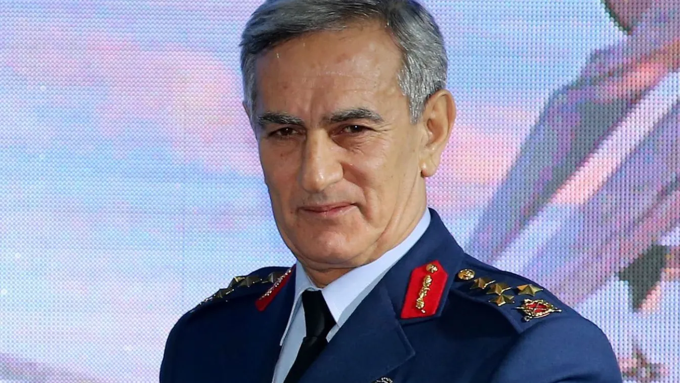 Бивш военен шеф признал, че е планирал опита за преврат в Турция