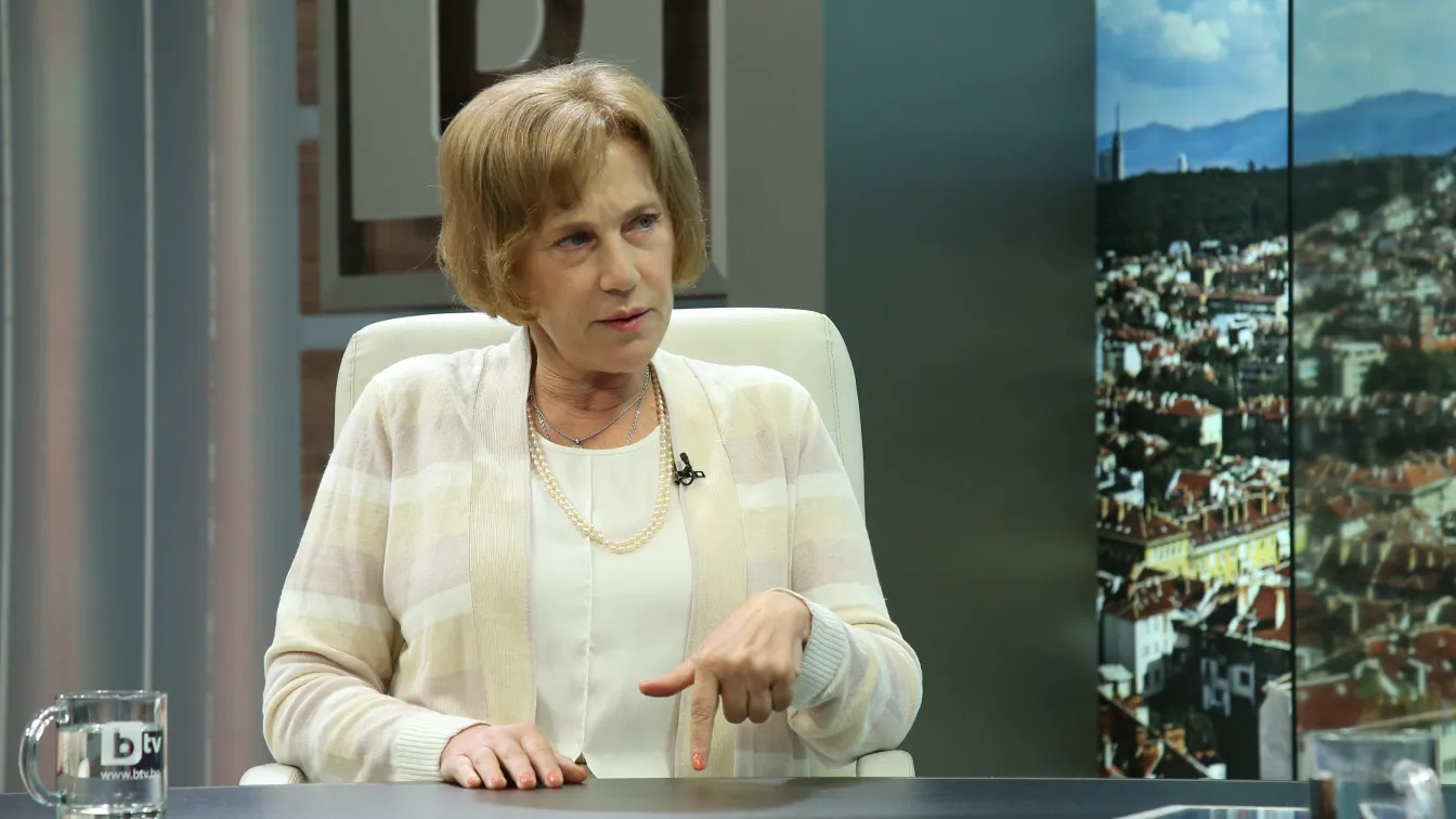 Елена Поптодорова: Освобождаването на учители в Турция е тревожно