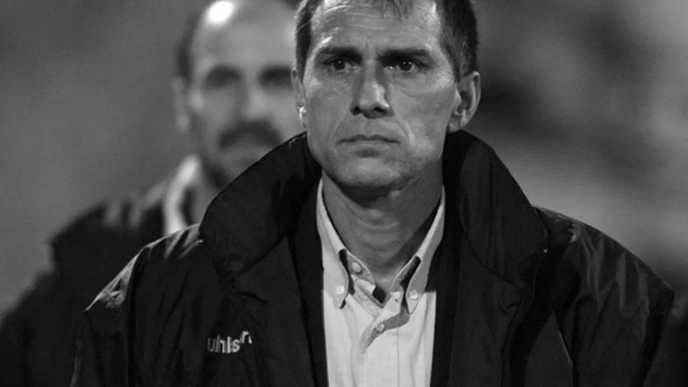 Почина Аян Садъков