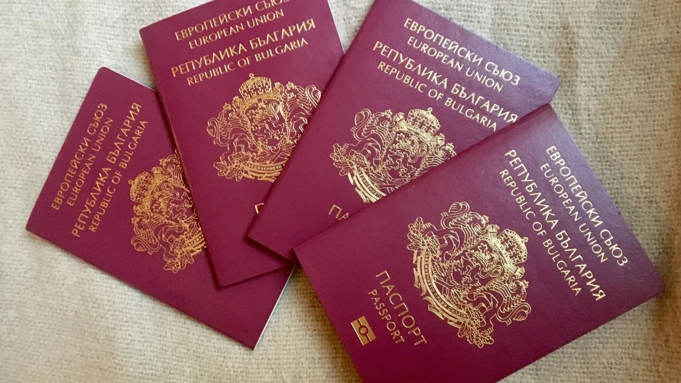 11 държави признават изтекли български лични документи заради пандемията с COVID-19