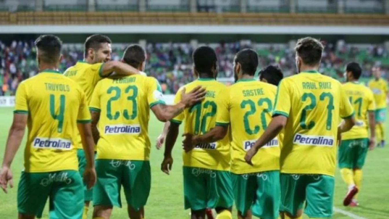AEK Ларнака си осигури среща с 