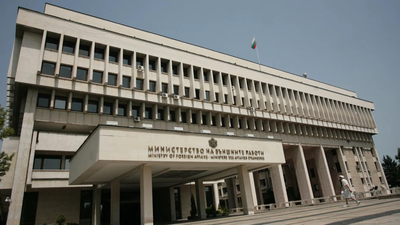 МВнР: Няма данни за загинали или пострадали българи при влаковата катастрофа в Испания