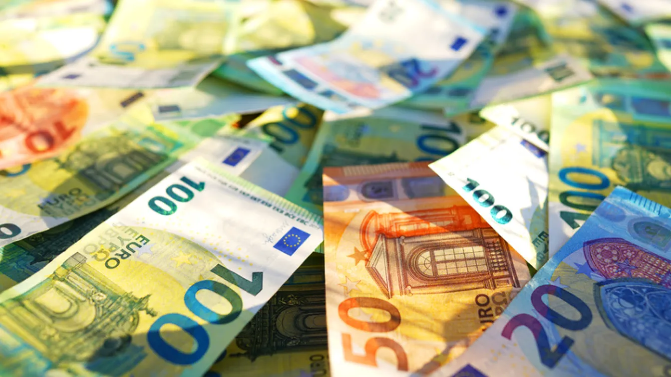 Продажбите на облигации в Европа достигнаха рекордните 49,6 млрд. евро за ден