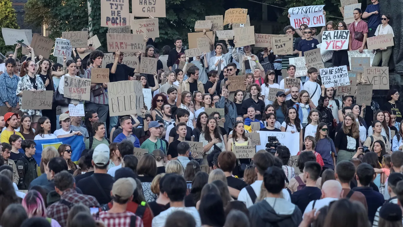 Протести в Украйна заради ново антикорупционно законодателство. Берлин предупреди Киев, че е пречка към ЕС
