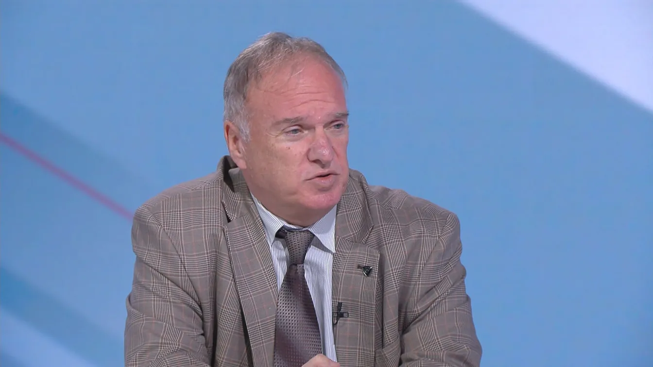Проф. Владимир Чуков: Променен е начинът на водене на външна политика от България, а не курсът