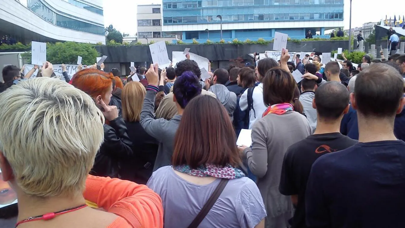 Протестиращи в Сараево внесоха искания в кантонския съвет