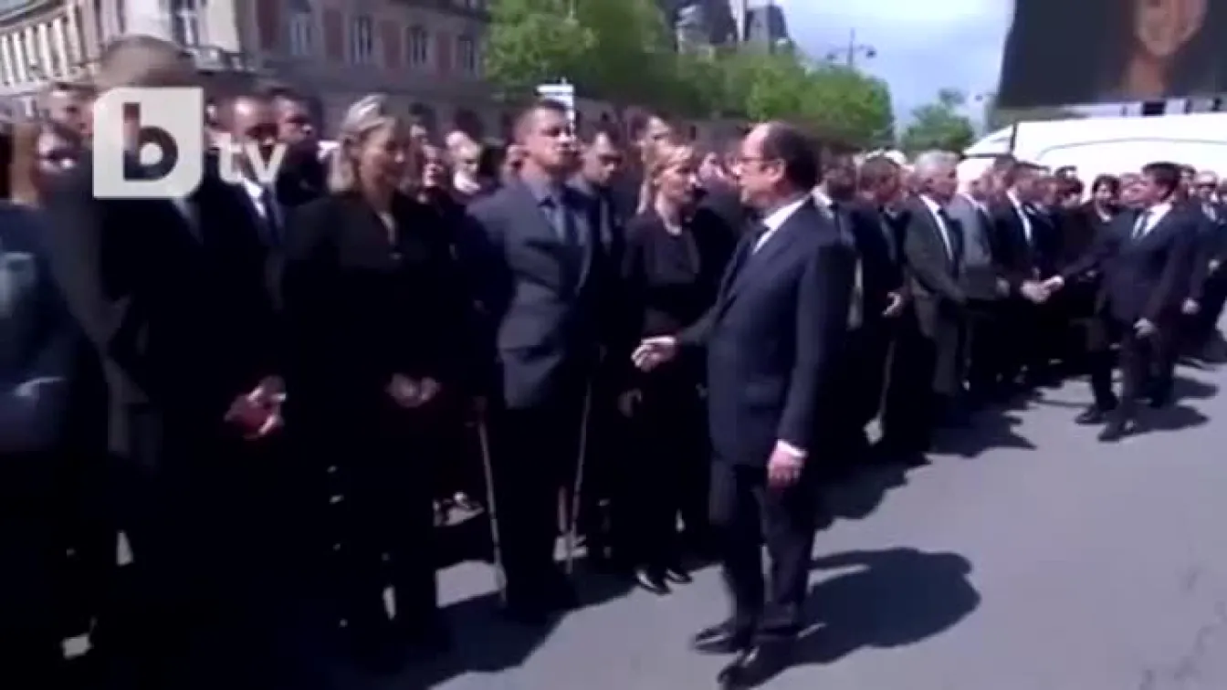 Френски полицай отказа да се ръкува с президента Франсоа Оланд (ВИДЕО)