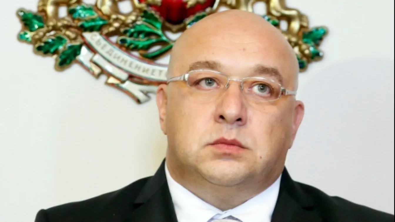 Министър Кралев: Да искаш помощ от психолог не те прави луд