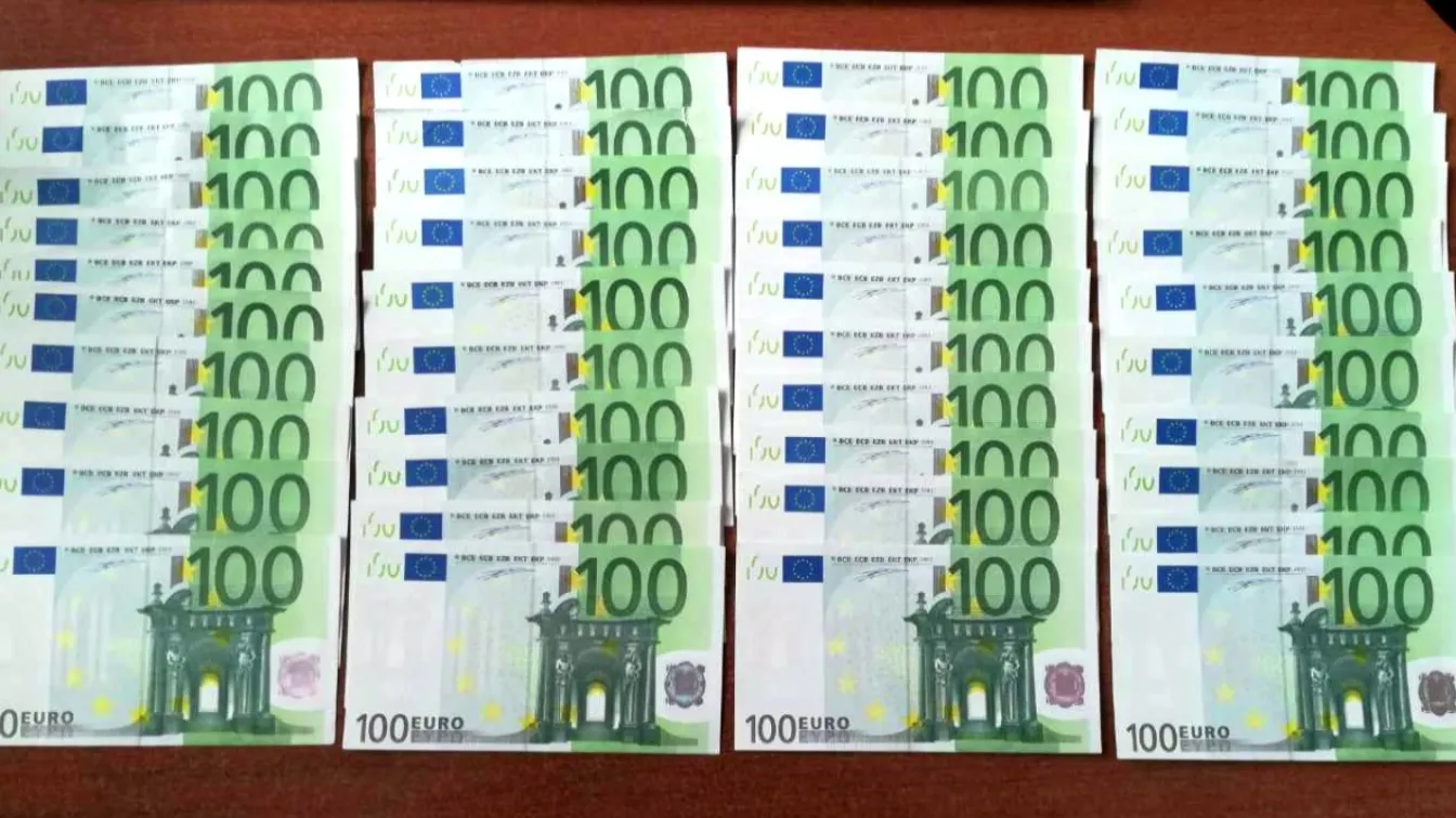 Престъпната група, клонирала банкови карти, откраднала най-малко 500 хил. евро
