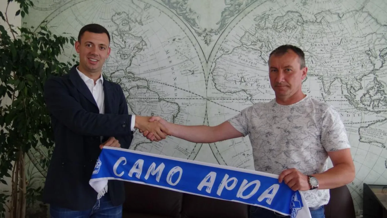 Стамен Белчев няма да ходи в ЦСКА, преподписа с 
