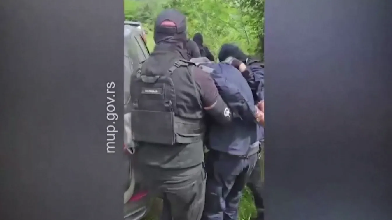Напрежение между Сърбия и Косово, след арест на трима косовски полицаи