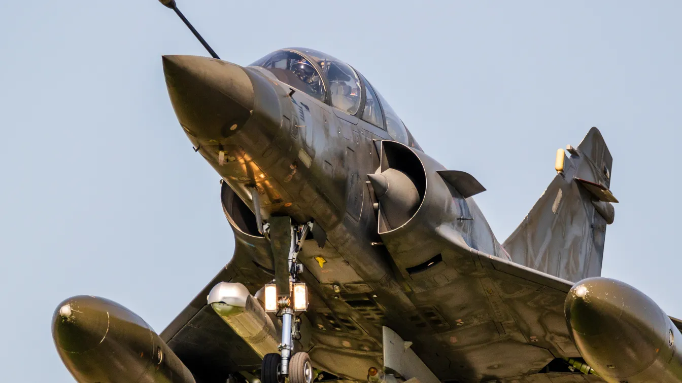 Четвърто поколение изтребители: Франция продава самолети Mirage 2000 на Украйна