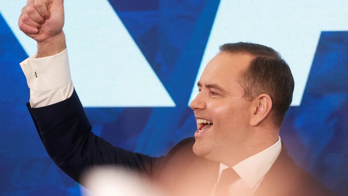 След драматичен обрат: Карол Навроцки е новият президент на Полша