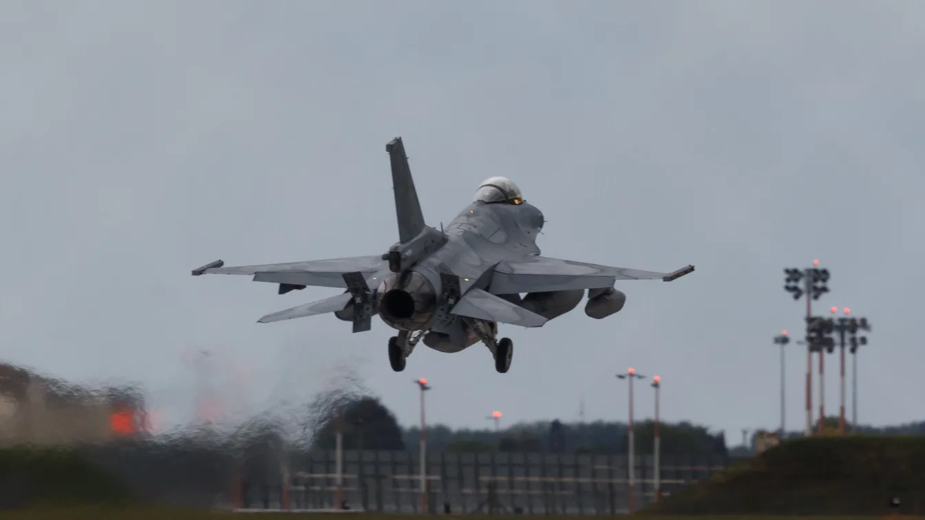 ПВО на Гърция ще охранява небето ни: Два F-16 и „Пейтриът“ в защита на въздушното ни пространство (ОБЗОР)