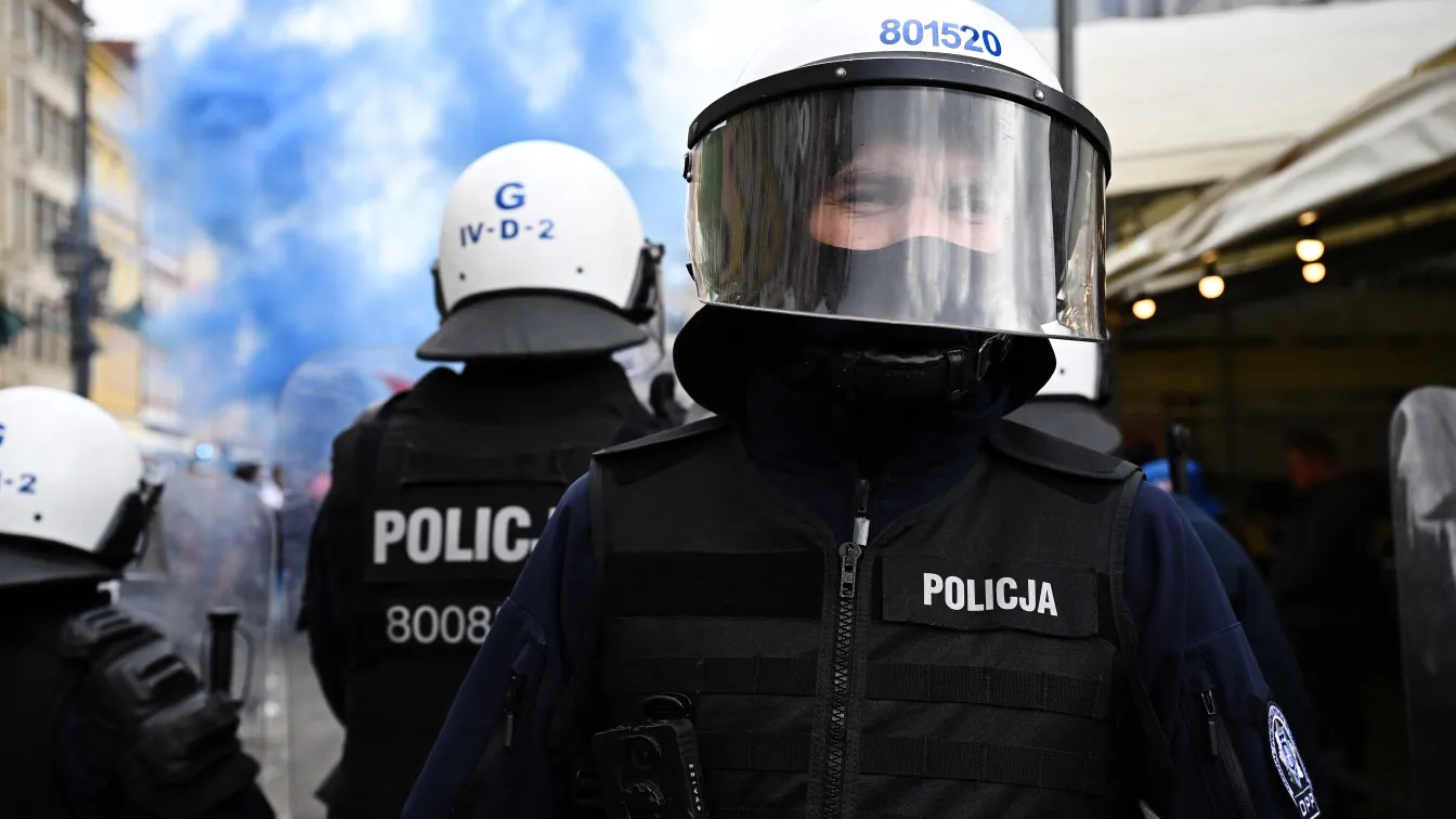 В Полша задържаха 19-годишен, заподозрян в планирането на терористично нападение