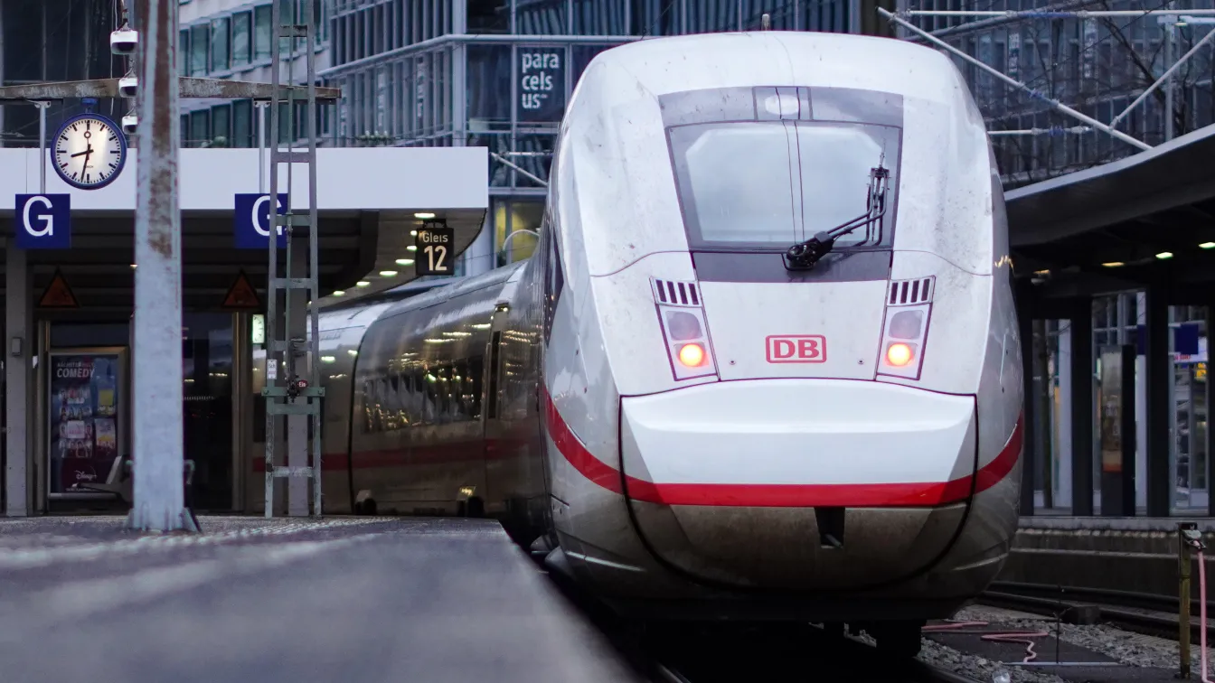 Deutschlandticket все по-скъп: Защо цената на транспорта в Германия се увеличава отново?