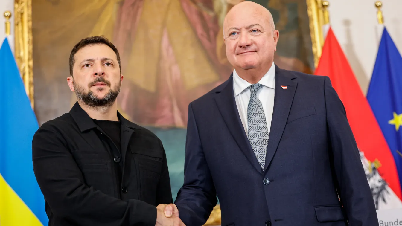 „Украйна води тази борба за цяла Европа“: Зеленски се срещна с канцлера и президента на Австрия