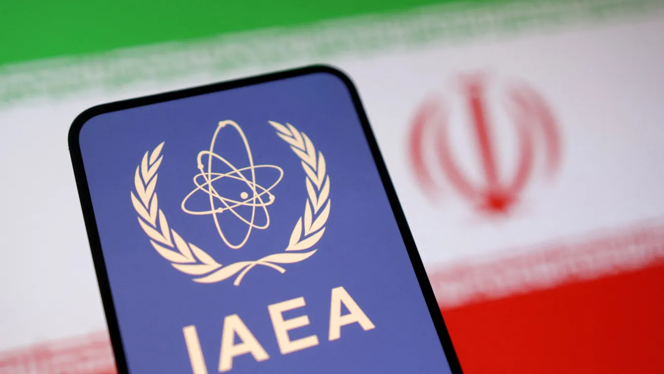 Иранският парламент гласува за прекратяване на сътрудничеството с Международната атомна агенция